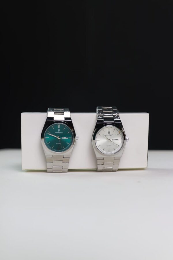 "Poedagar 910 women’s stainless steel luxury watch with diamond dial and waterproof design"